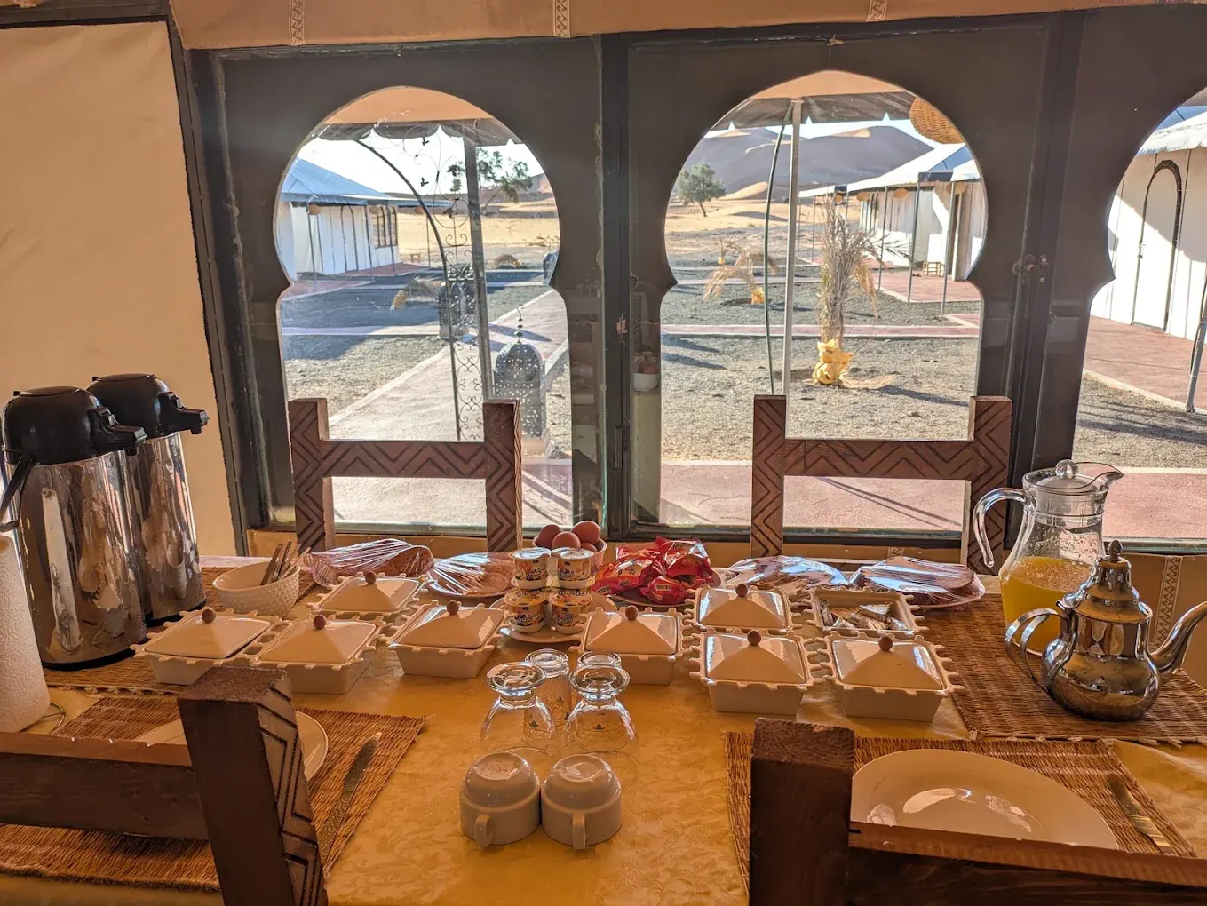 Breakfast desert camp